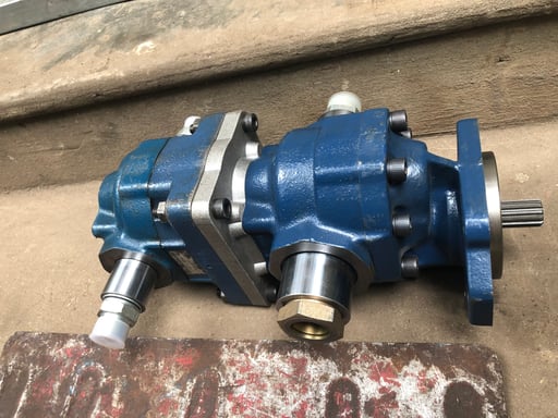 Bơm bánh răng 2 tầng Ronzio-Italy 030WOAC64/030WOPA35